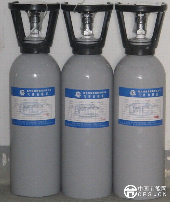 4升標(biāo)氣瓶3只