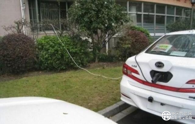 特斯拉又自燃了？是時(shí)候跟你聊聊電動(dòng)汽車的電池安全性了