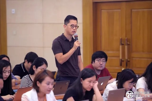 國家發(fā)展改革委舉行專題新聞發(fā)布會 介紹創(chuàng)新和完善促進綠色發(fā)展價格機制有關(guān)情況