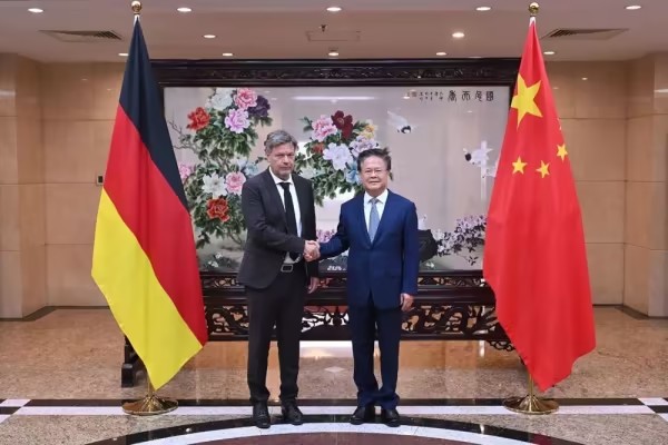 國家發(fā)展改革委主任鄭柵潔同德國聯(lián)邦副總理哈貝克舉行中德氣候變化和綠色轉(zhuǎn)型對話合作機(jī)制首次高級別對話 國家發(fā)展改革委主任鄭柵潔同德國聯(lián)邦副總理哈貝克舉行中德氣候變化和綠色轉(zhuǎn)型對話合作機(jī)制首次高級別對話