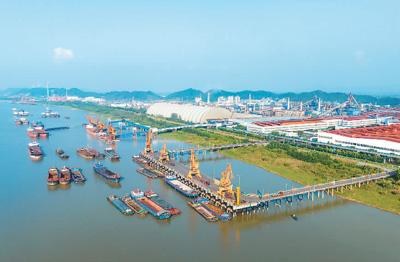 中國加快能源綠色低碳轉(zhuǎn)型