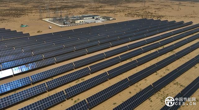中國(guó)正用科技與創(chuàng)新將戈壁沙漠變?yōu)椤熬G電廠”