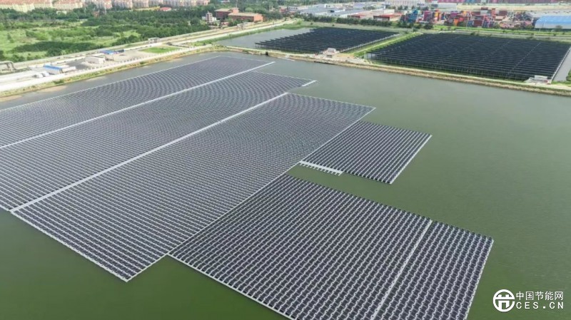 我國首座海水漂浮式光伏項目建成投用