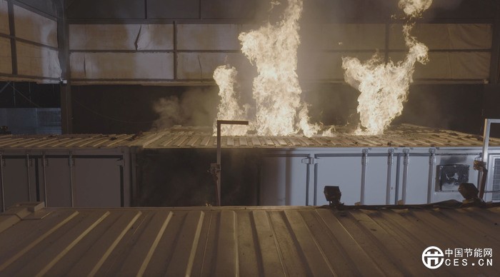 燒柜子”火了，儲能行業(yè)暗戰(zhàn)升級——儲能燃燒實驗，正在逐漸轉化為爭奪海外訂單的入場券