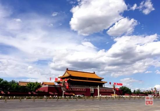 北京市2030年停止銷(xiāo)售燃油汽車(chē) 建設(shè)18萬(wàn)個(gè)光伏充電共享車(chē)位