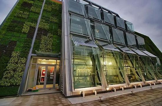 這些智能建筑以人性化、環(huán)保、健康為目標(biāo)