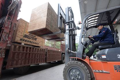 裝車(12-08-15-22-46)_副本