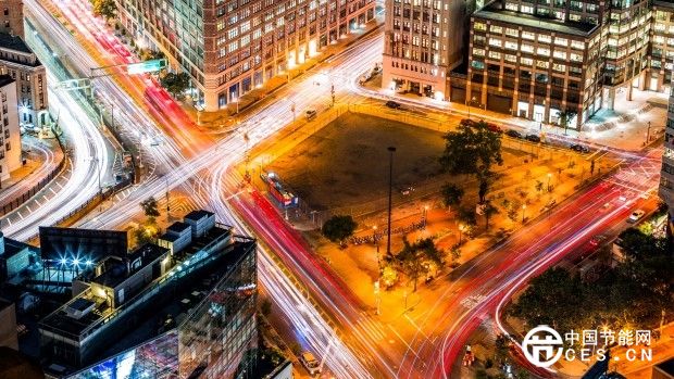 交通管制智能化 紅外線感應(yīng)系統(tǒng)讓行車更安全