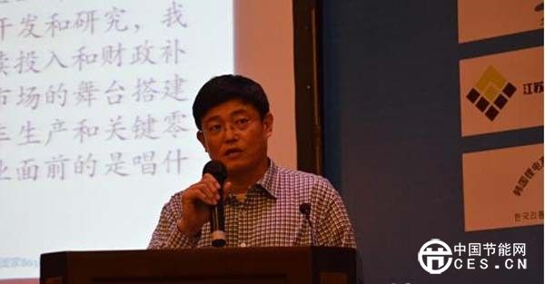 王子冬:新能源客車動(dòng)力電池技術(shù)的路線問題