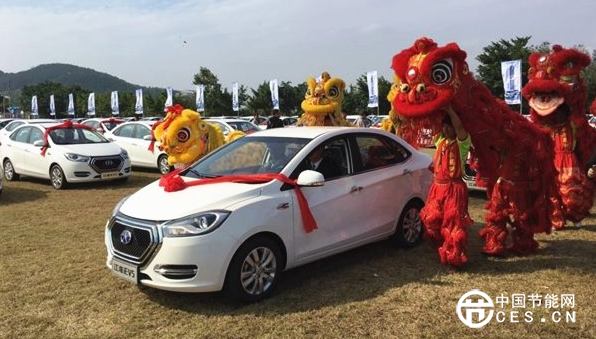 江淮iEV交付深圳分時(shí)租賃項(xiàng)目419輛 累計(jì)推廣1.8萬輛電動(dòng)車