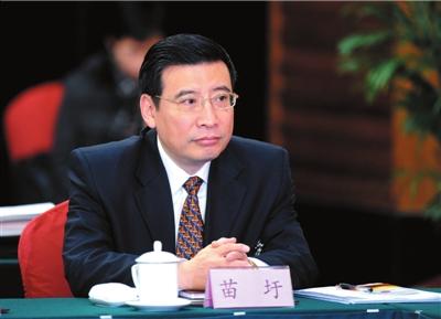 苗圩:堅(jiān)持新能源汽車既定方向