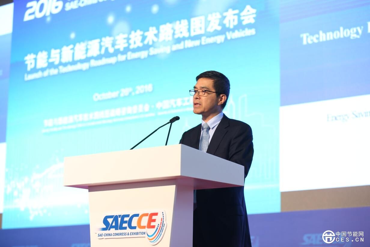 歐陽明高表示，此次研究工作的開展進行了一年，動員了500多位行業(yè)專家，總體框架采用“1+7”路線圖，代表一個總報告，7個分報告，分別是節(jié)能汽車、純電動和插電式汽車、燃料電池汽車、智能網(wǎng)聯(lián)汽車、動力電池、輕量化技術(shù)、汽車制造。