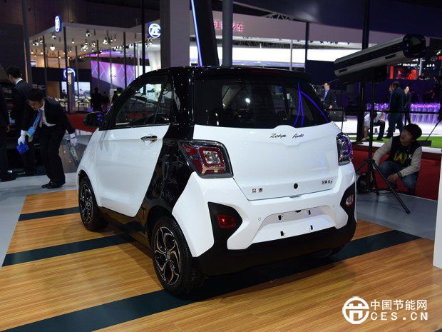 眾泰電動(dòng)車(chē)芝麻E30補(bǔ)貼后僅3.28萬(wàn)元  續(xù)航里程超過(guò)150公里