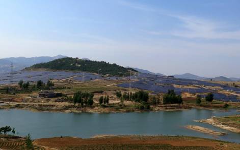 打造光一樣的節(jié)能速度 中節(jié)能引領(lǐng)光伏新發(fā)展