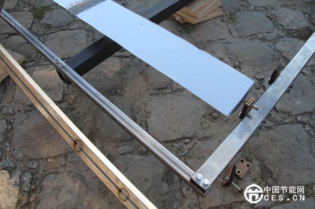 節(jié)約能源：DIY一個太陽能集熱器裝屋頂