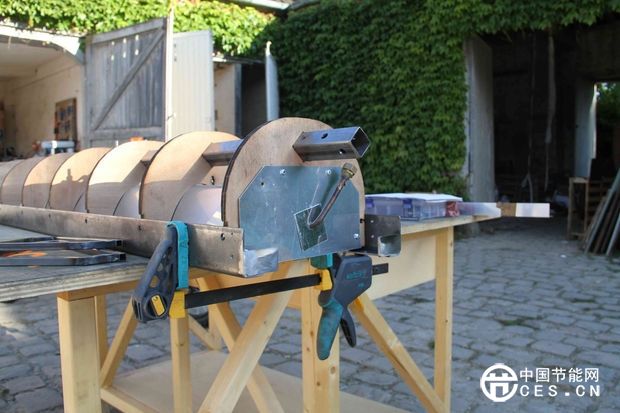 節(jié)約能源：DIY一個太陽能集熱器裝屋頂