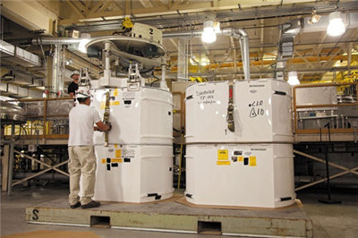 盛放著美國核防御計劃核乏料污染物的滾筒被儲存在新墨西哥廢棄物隔離中試工廠