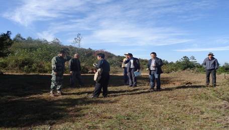 河西鎮(zhèn)黨委書記帶隊深入大平地100MW光伏發(fā)電項目